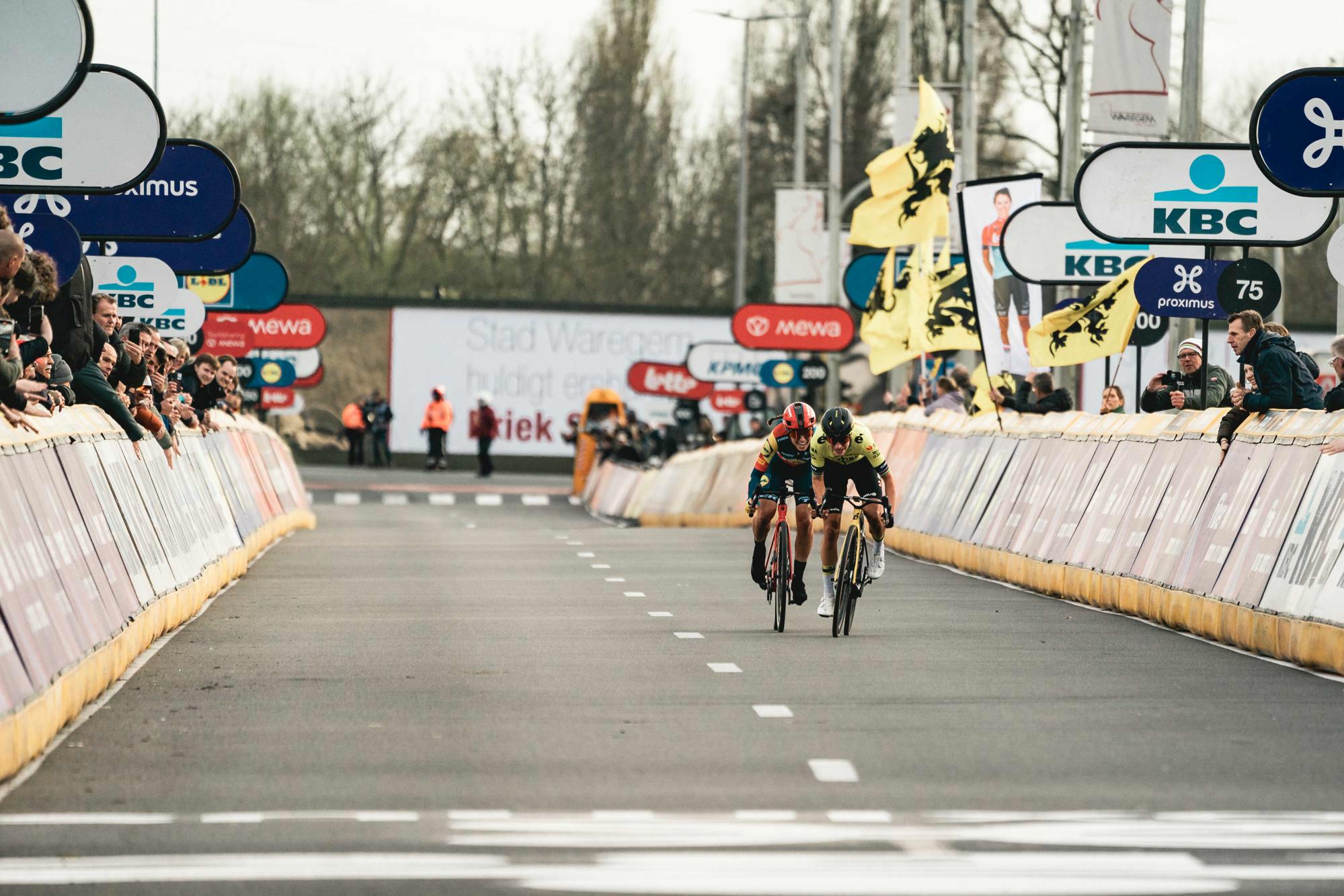 Dwars door Vlaanderen and the city of Waregem extend their partnership until 2031