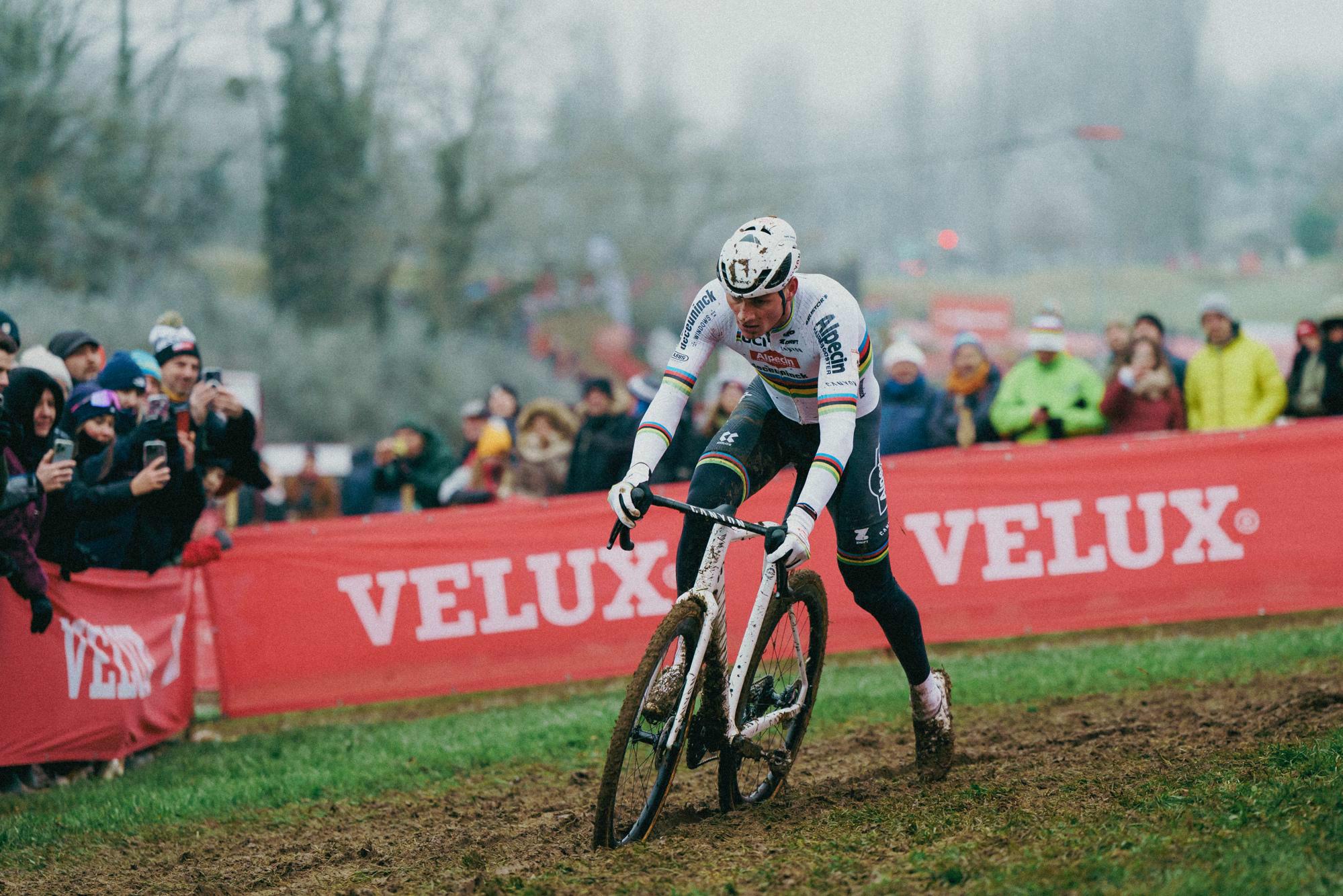 Mathieu van der Poel brille à Besançon