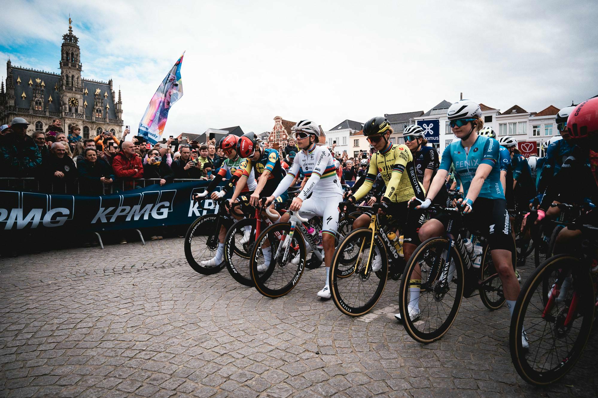 Discover which women's teams will be at the start of Tour of Flanders 2025