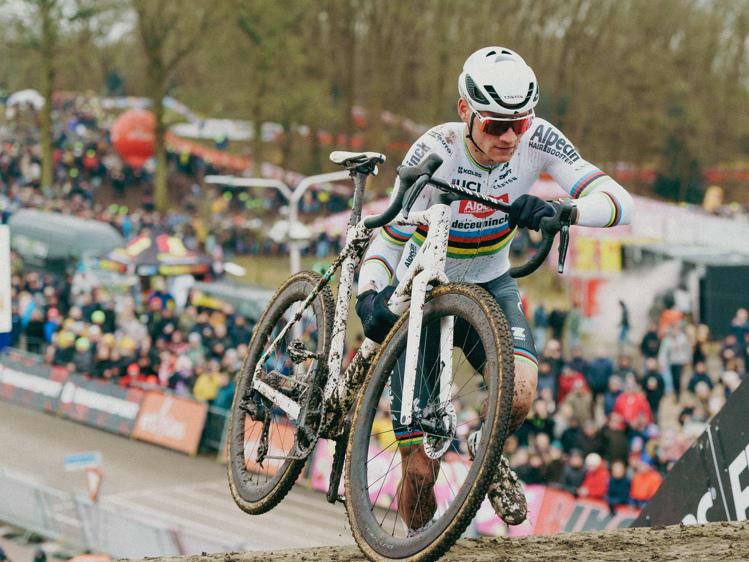 Van der Poel books double win in final weekend