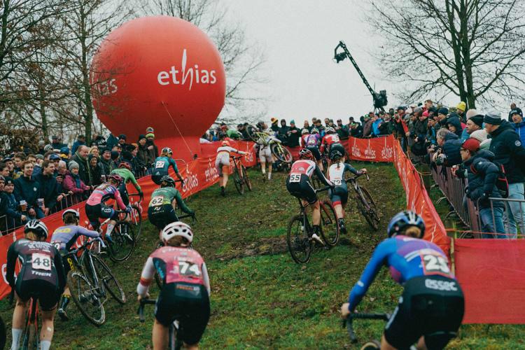 Discover the success stories of VELUX and Ethias during the 2024-2025 UCI Cyclo-cross World Cup